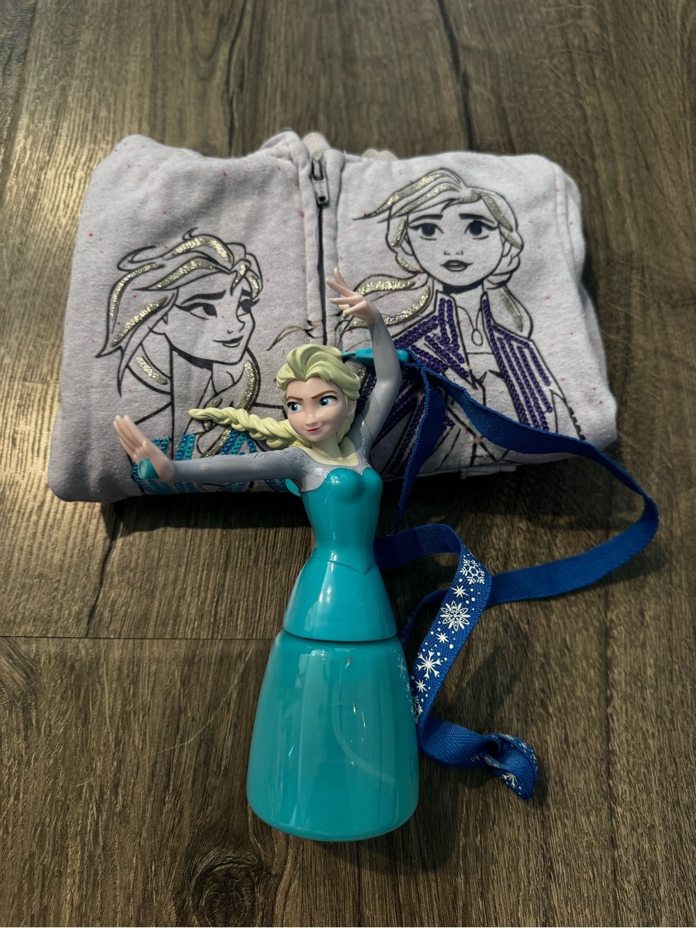 Girls' Light Purple Frozen Hoodie Jacket with Elsa & Anna size 5 and Elsa spray